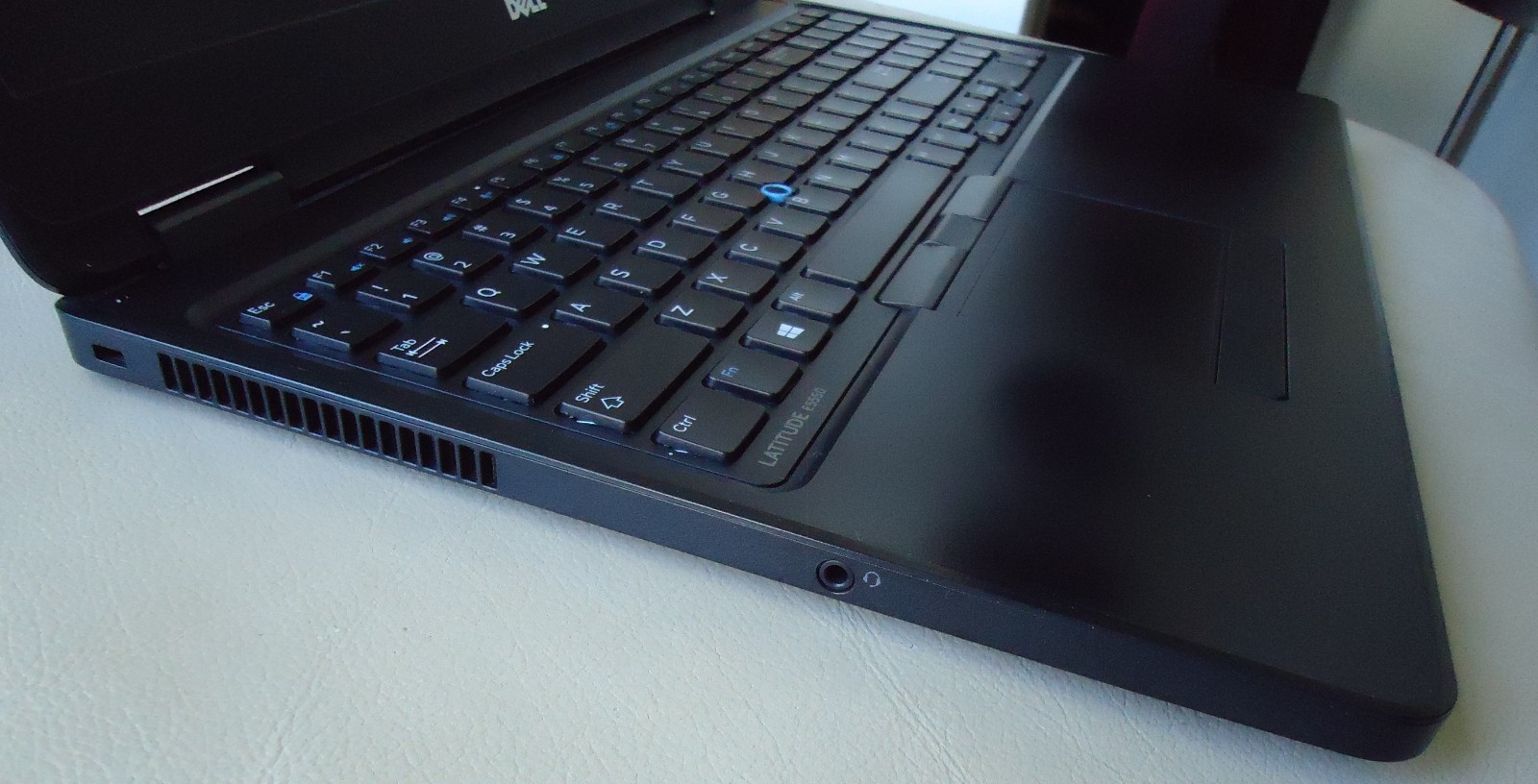 Dell Latitude E5550 Intel I5 2.30 GHz 500 HDD 8 GIG RAM WINDOWS 10 MS OFFICE