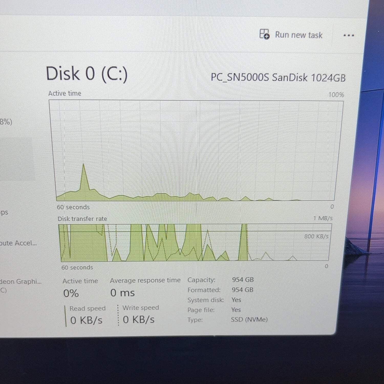 Dell Dell 16 DC16255 16″ AMD Ryzen 7 250 3.3GHz 16GB RAM 1TB SSD
