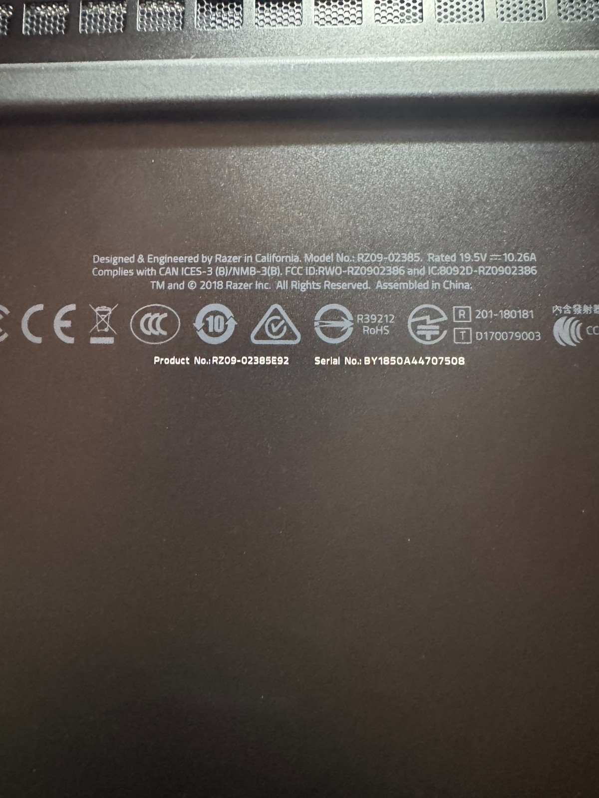 Razer Blade 15 (2018) RZ09-02385 i7-8750H 2.2GHz 16GB RAM 512GB SSD GTX 1060
