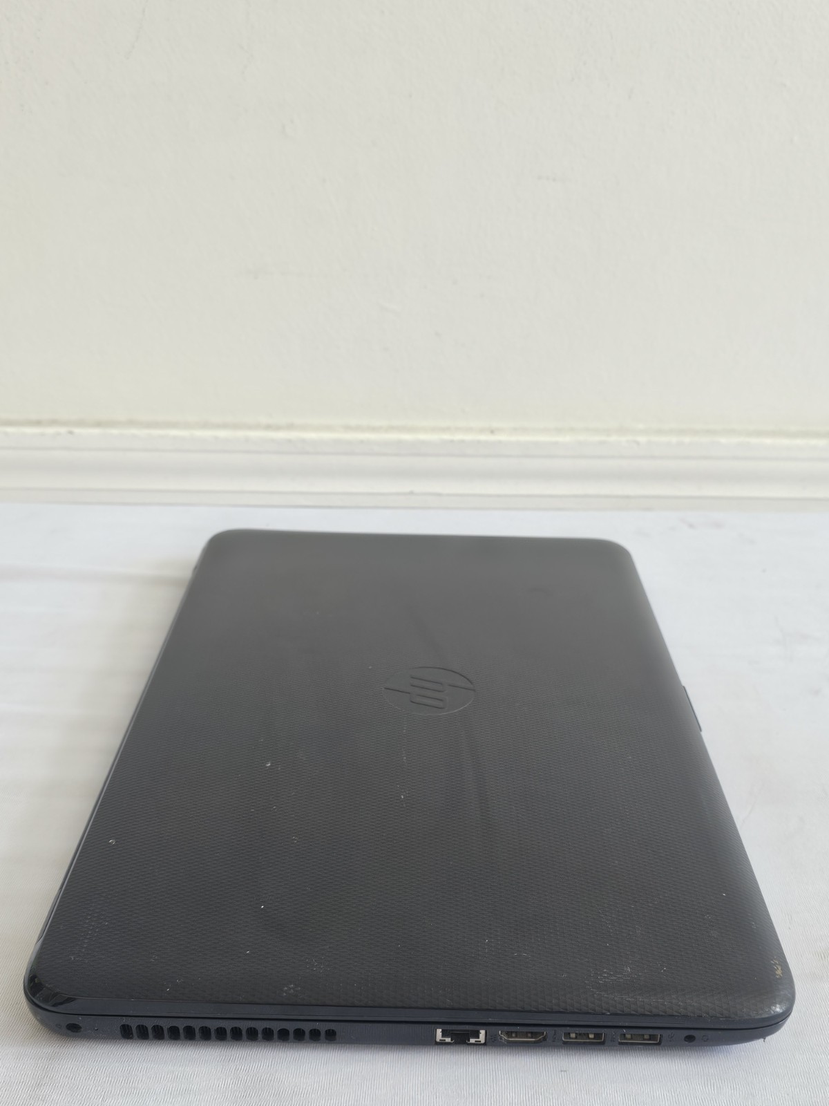 HP 15-ac121dx Laptop – Intel i3-5010u – 6GB RAM – 1TB HDD – BAD BATT Windows 10