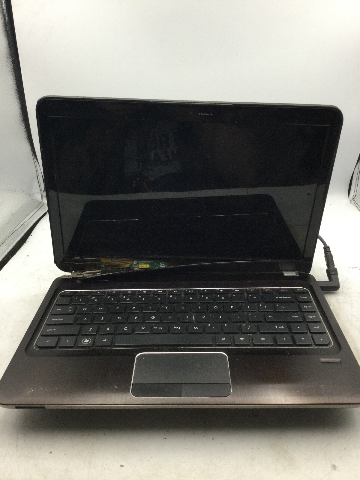 HP PAVILION DM4 – FOR PARTS – NO OS – MISSING COMPONENTS – READ DESCRIPTION – BB