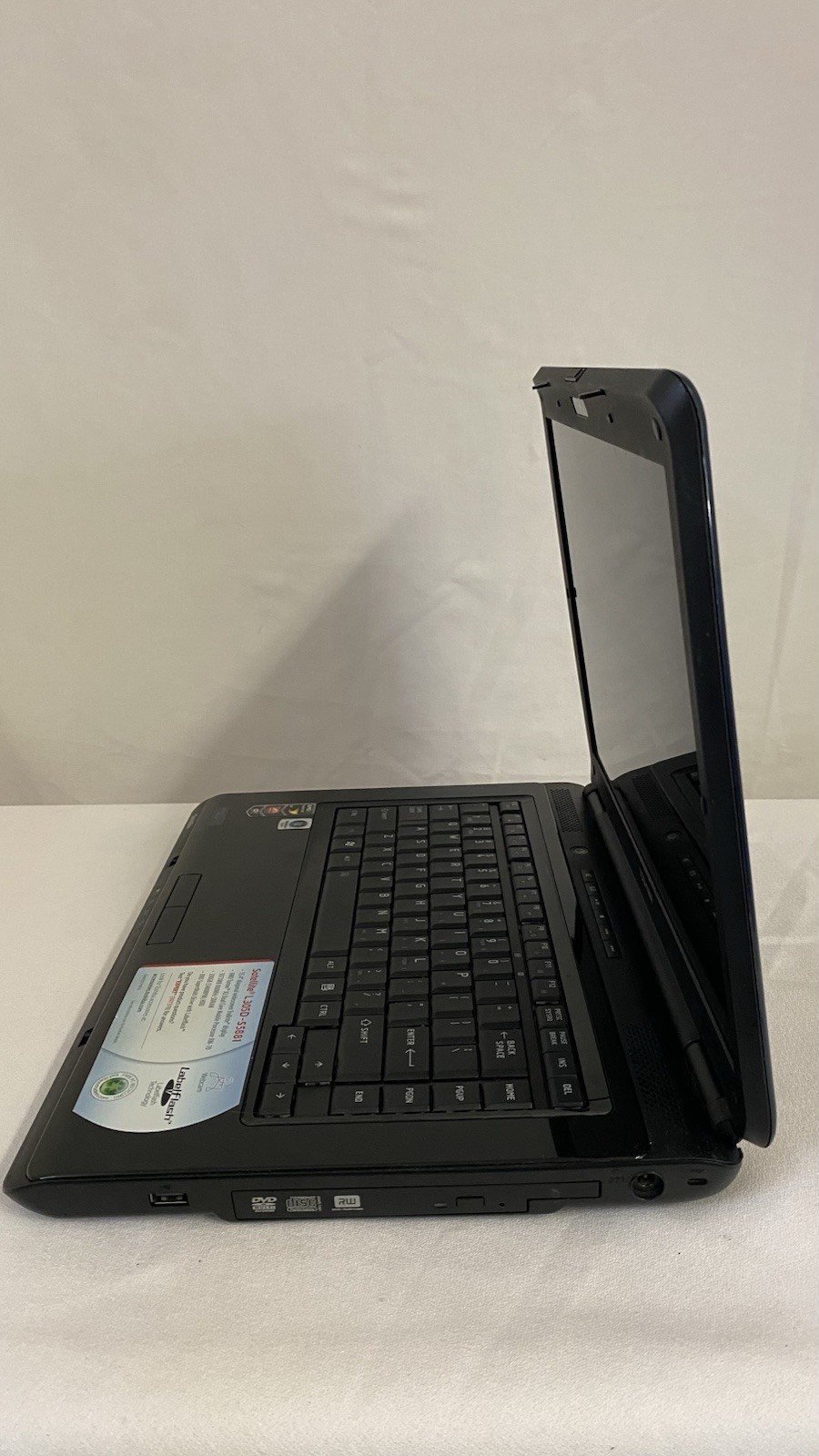 Toshiba Satellite L305D-S5934 AMD Turion X2 RM-70 2GHz 1 GB NO CHARGER. Works!
