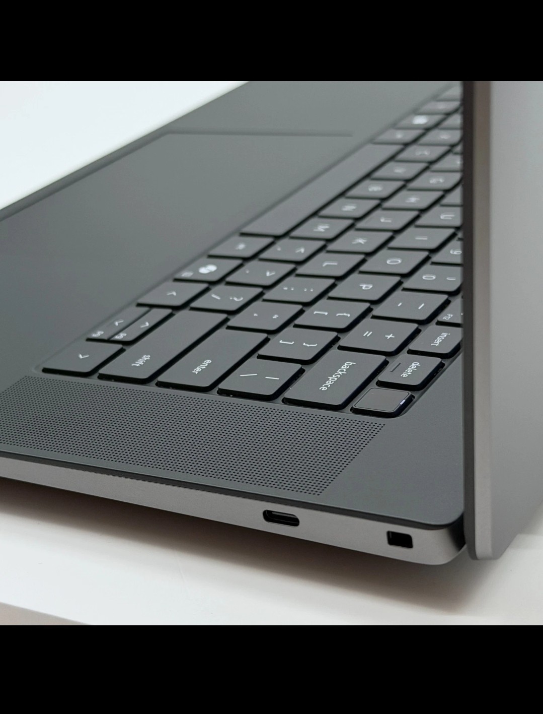Dell Precision 5690 16″ Core Ultra 9 185H 64gb NVIDIA RTX 2000 ADA 8GB