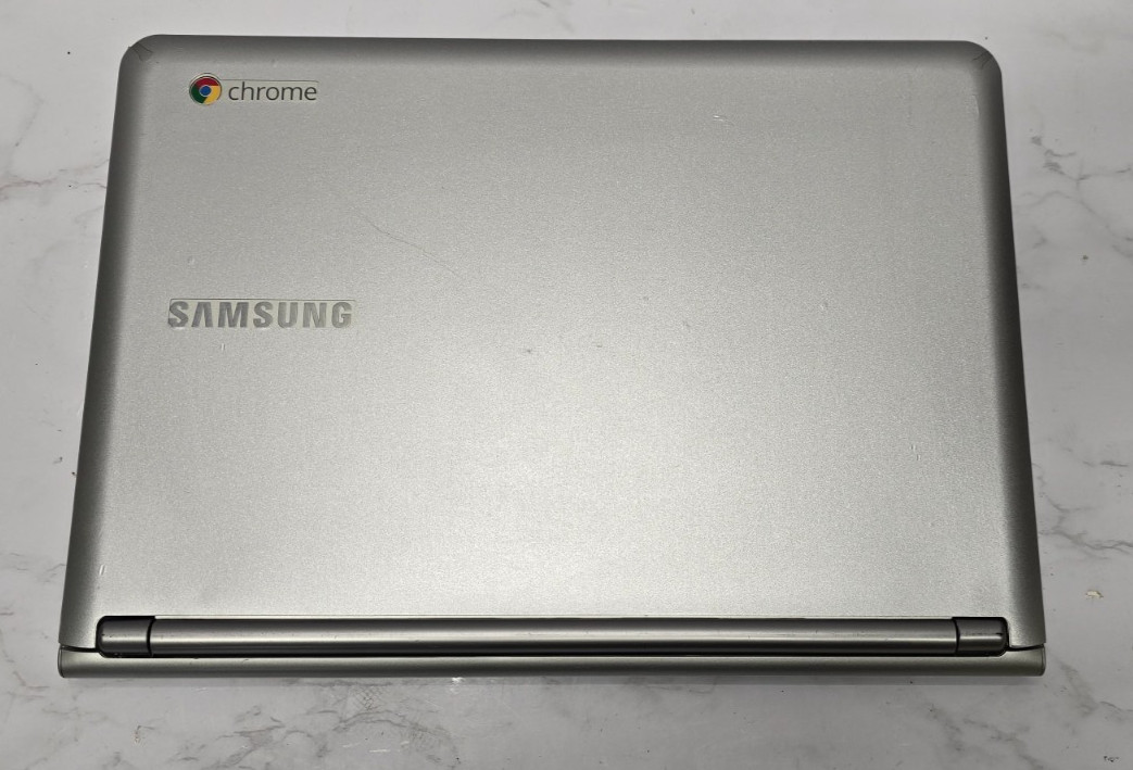 Samsung Chromebook XE303C12 11.6″ Exynos 5250 1.7GHz 2GB 16GB – 96% Battery Life