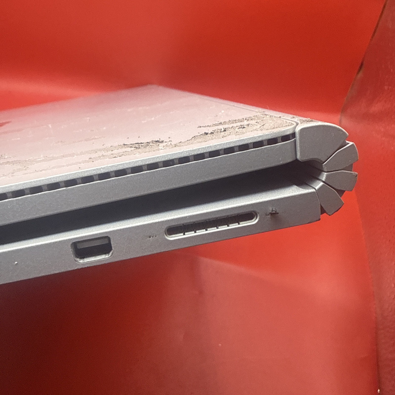 Microsoft Surface Book 1703 i5 13.5″ 128gb 8gb For Parts Only