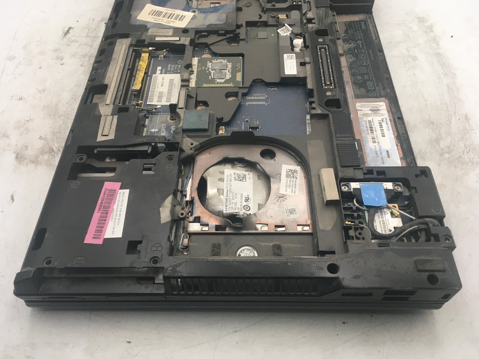 DELL INSPIRON 15 PP30LA – FOR PARTS/DRILLED MOBO – INTEL CORE 2 DUO – NO RAM -BB