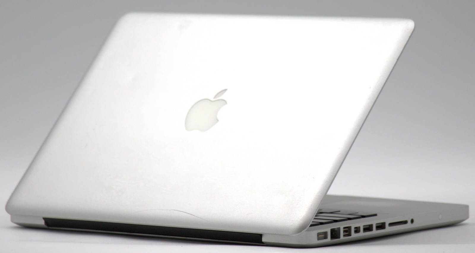 Apple MacBook Pro MC375LL/A Core 2 Duo 2.66 13 Mid 2010
