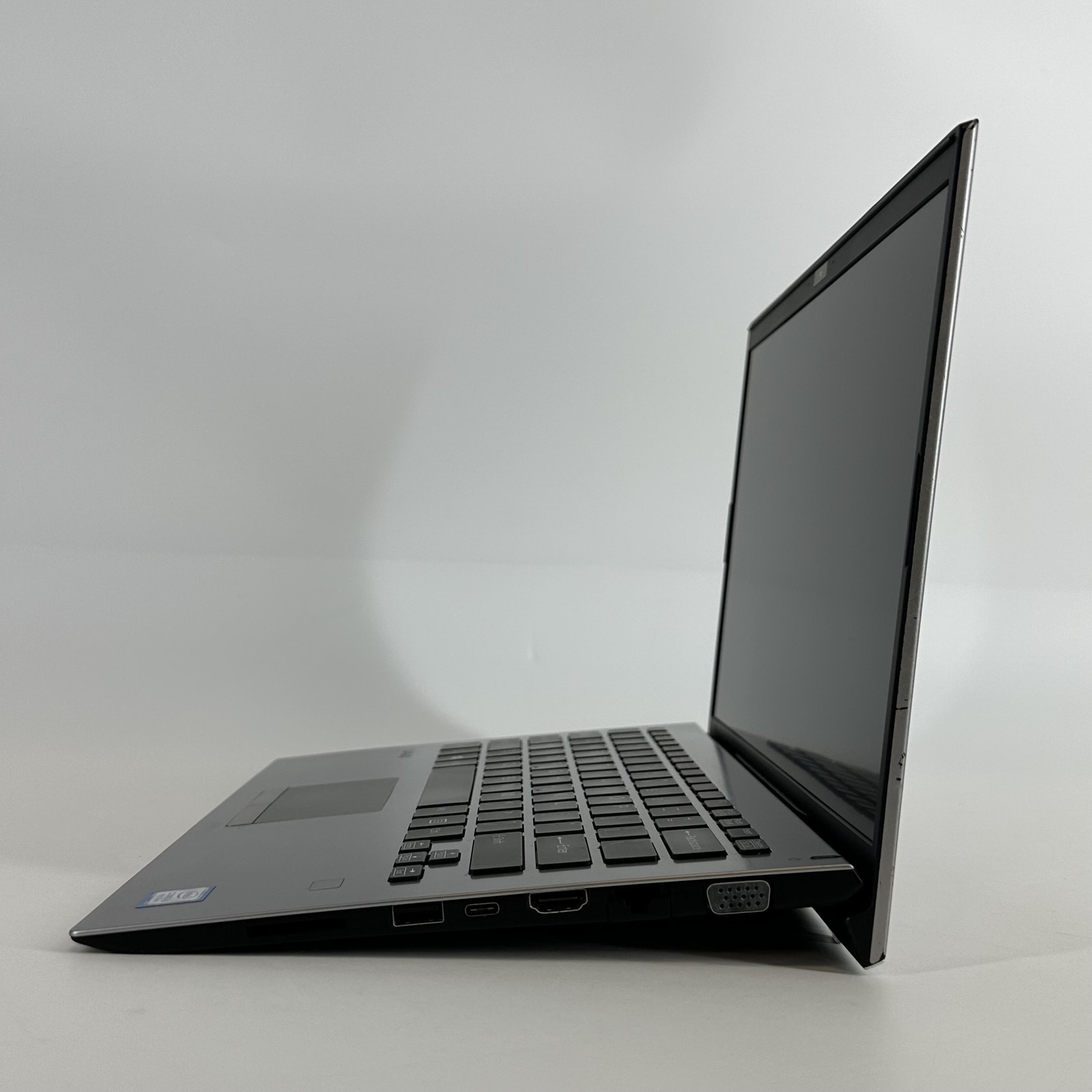 Vaio SX14 14 Gray FHD i5-8265U 1.60GHz 8GB RAM 256GB SSD Good