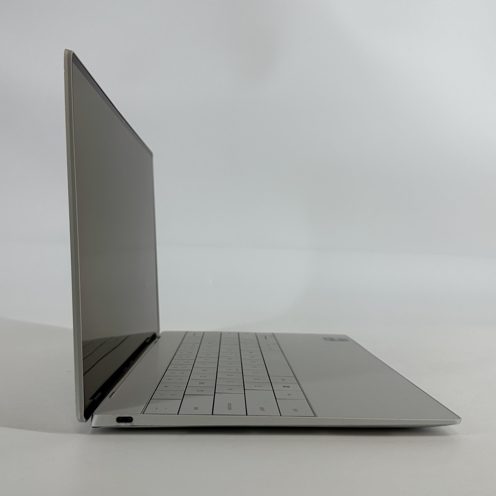 Dell XPS 13 Plus 9320 3.5K TOUCH 1.8 GHz i7-1280P 16GB 512GB SSD Good