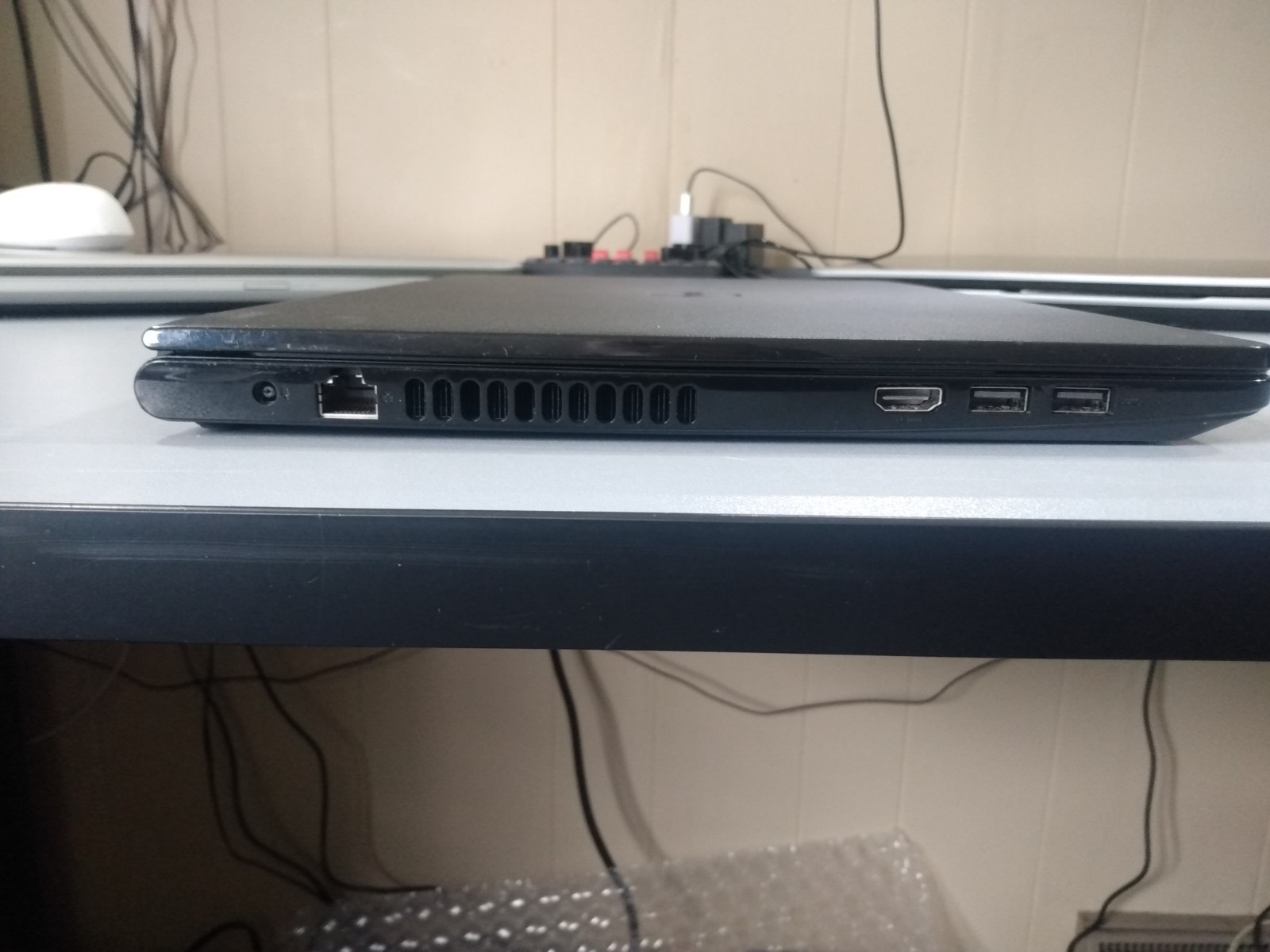 Dell inspiron 15-3567 windows 10 laptop