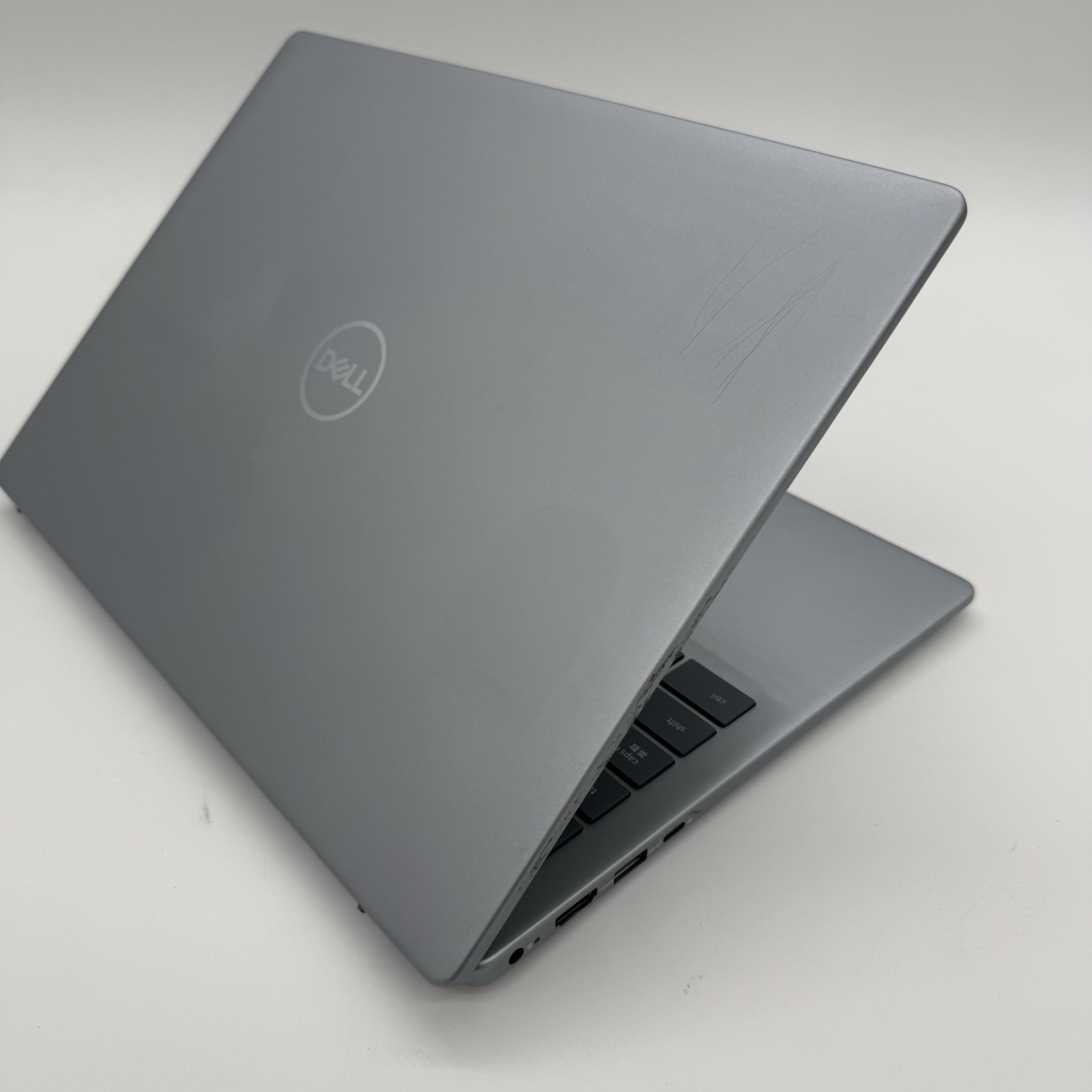 Dell inspiron 14 5440 14″ Core 7 150U 1.8GHz 16GB RAM 1TB SSD English + Japanese