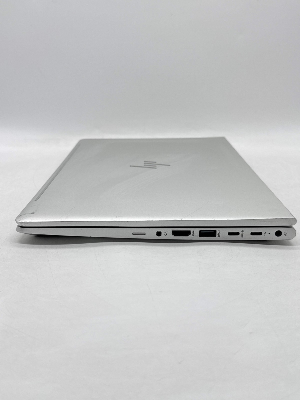 HP EliteBook 640 G10 14.0″ FHD Touch Core i5-1335U 1.30GHz 256GB SSD 8GB RAM