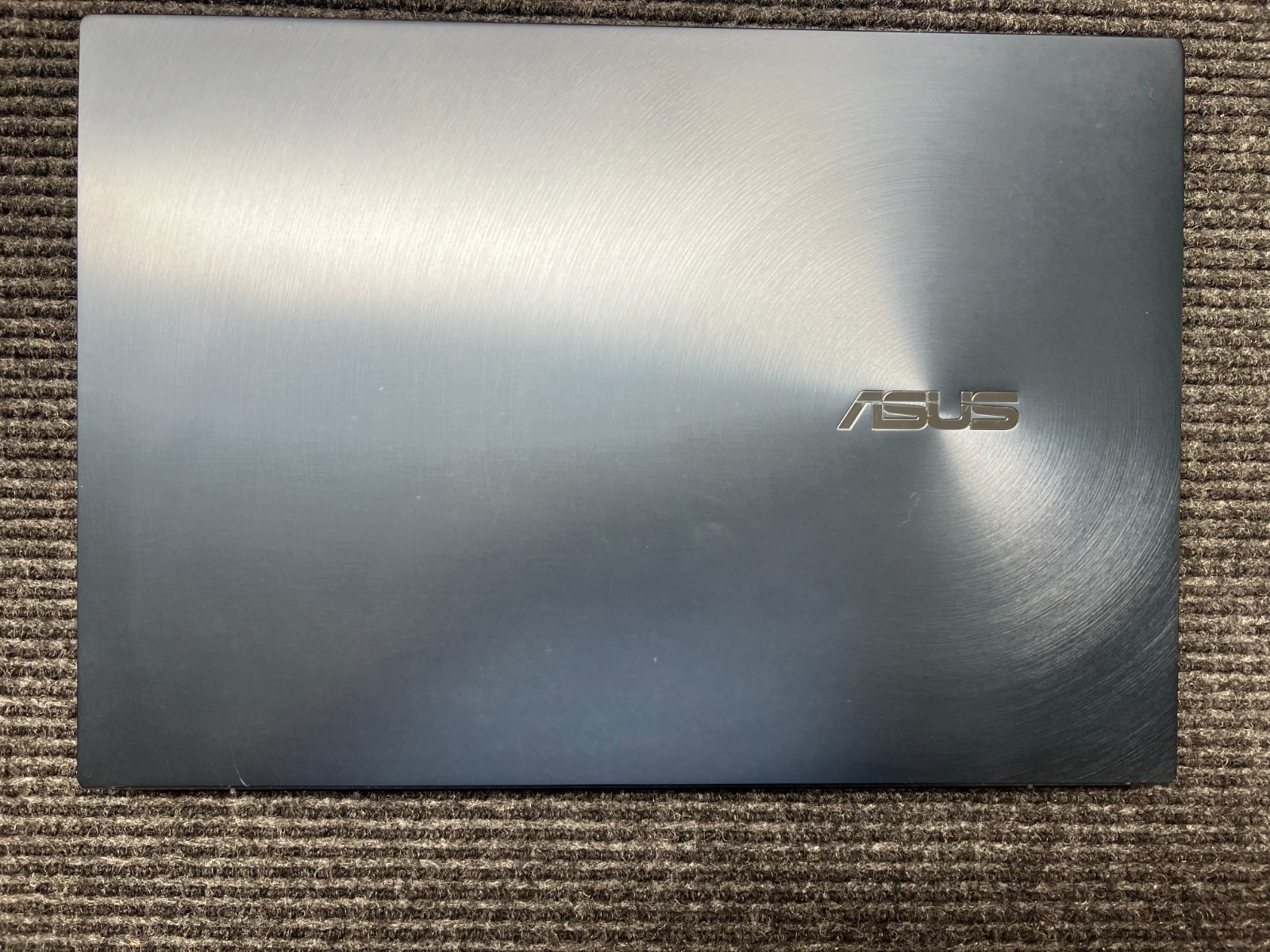 ASUS ZenBook Pro Duo 15.6 inch (1TB, Intel Core i7 10th Gen, 2.6GHz, 16GB)…