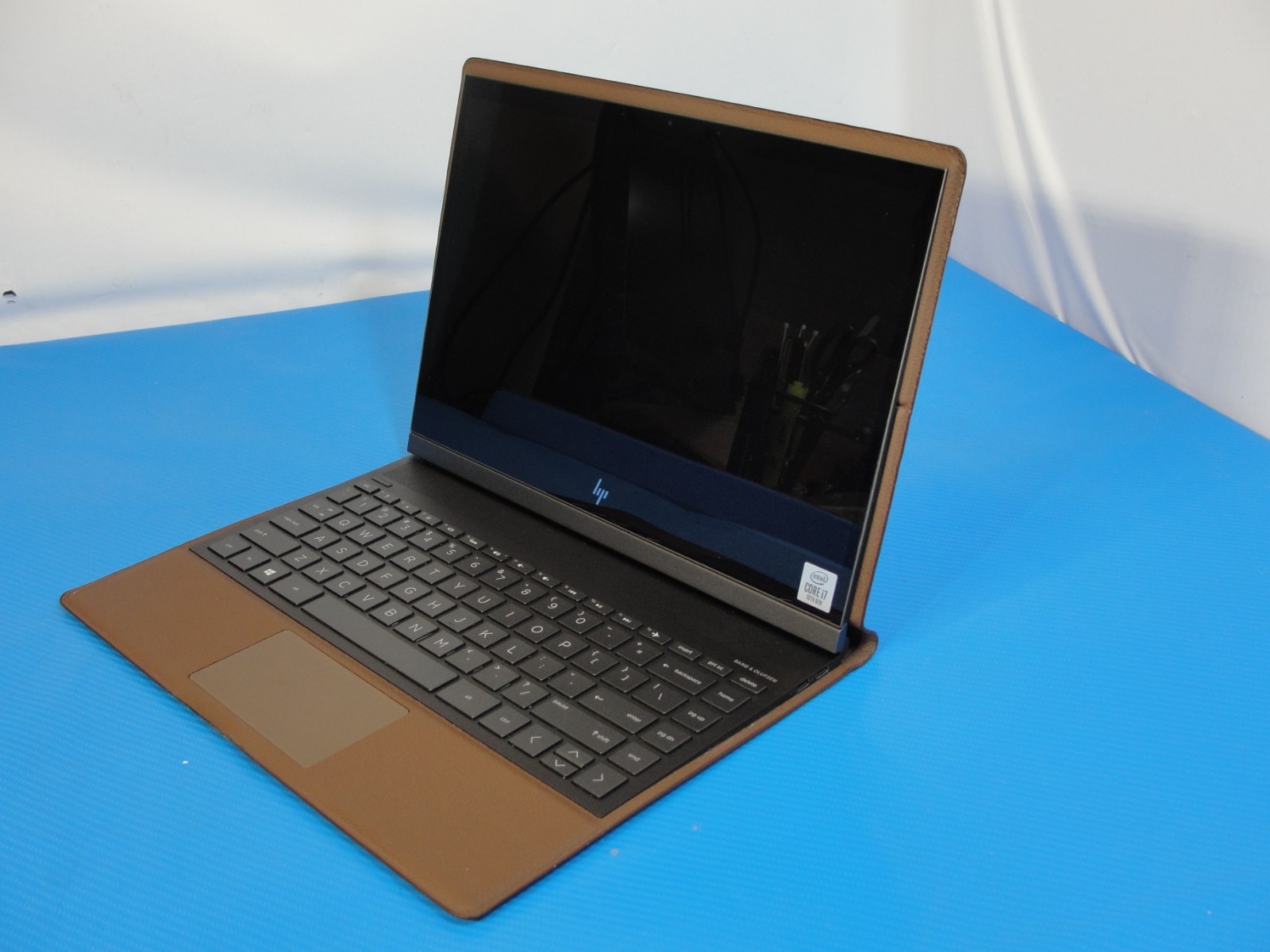 HP Spectre Folio X360 2-in-1 i7-10510Y 16GB 256GB 13.3″ FHD Touch Laptop /READ