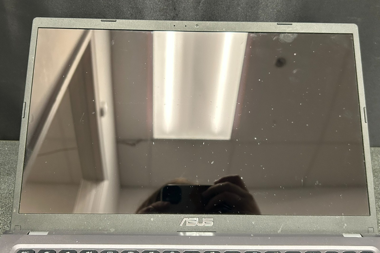 Asus Notebook PC R565E 128GB 4GB RAM Windows 11 Home Intel Core i3-1115G4