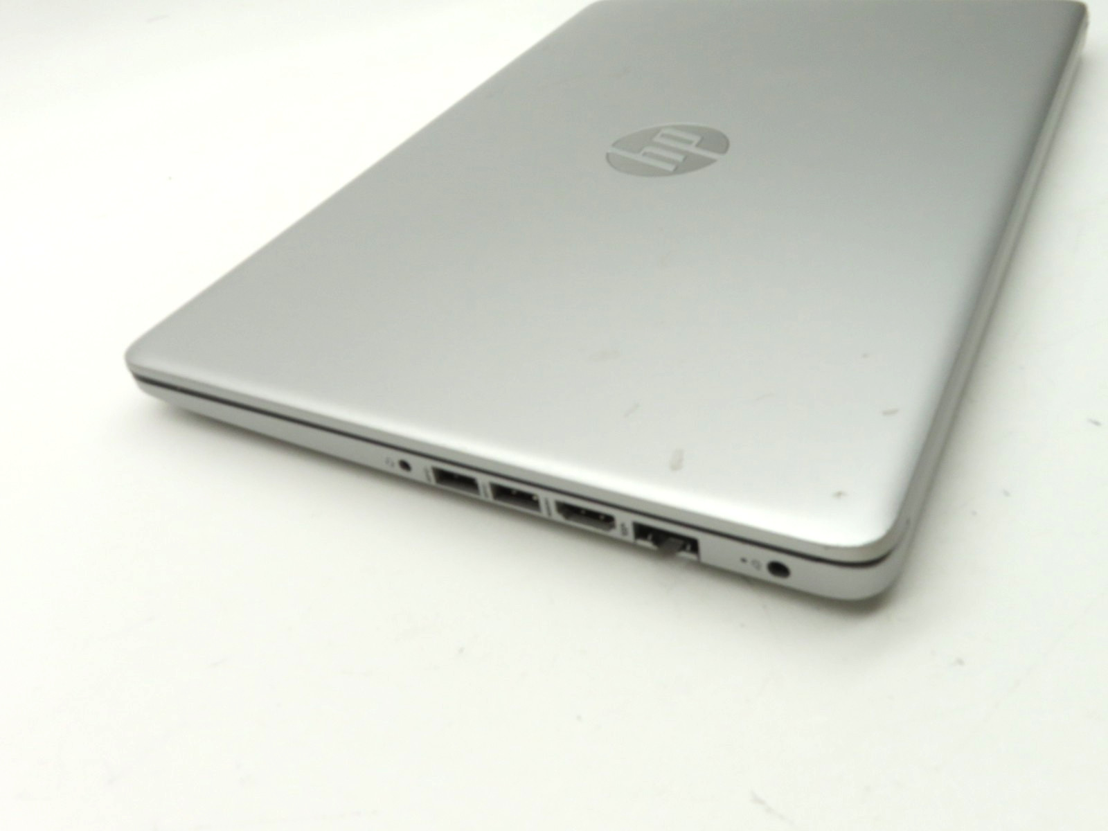HP 14-dk0002dx 14″ AMD A9-9425 3.1GHz 16GB RAM 256GB SSD
