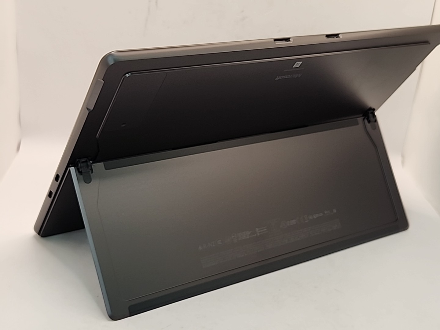 Microsoft Surface Pro 11th 2103 16GB 256GB 13-Inch Display
