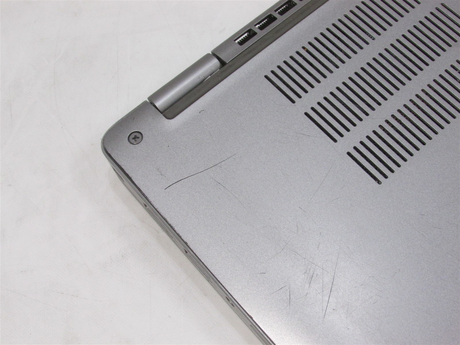 Dell Latitude 5320 i5-1135G7 2.4GHz 16GB RAM 256GB NVME 13.3″ W11 Pro COSM WEAR