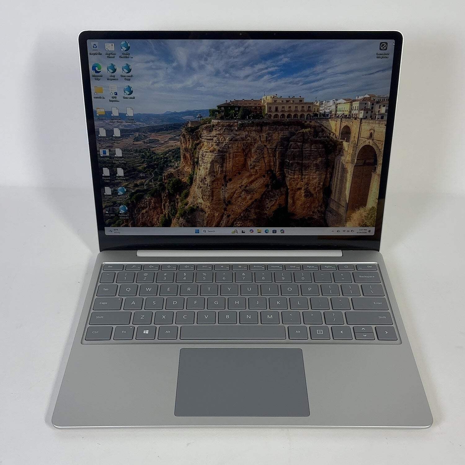 Microsoft Surface Laptop Go 1 1943 12.4″ i5-1035G1 1.0GHz 4GB RAM 64GB SSD