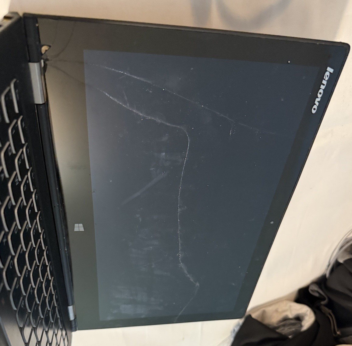 Lenovo Laptop i7 4500U 8GB WORKING Cracked Screen With Charger