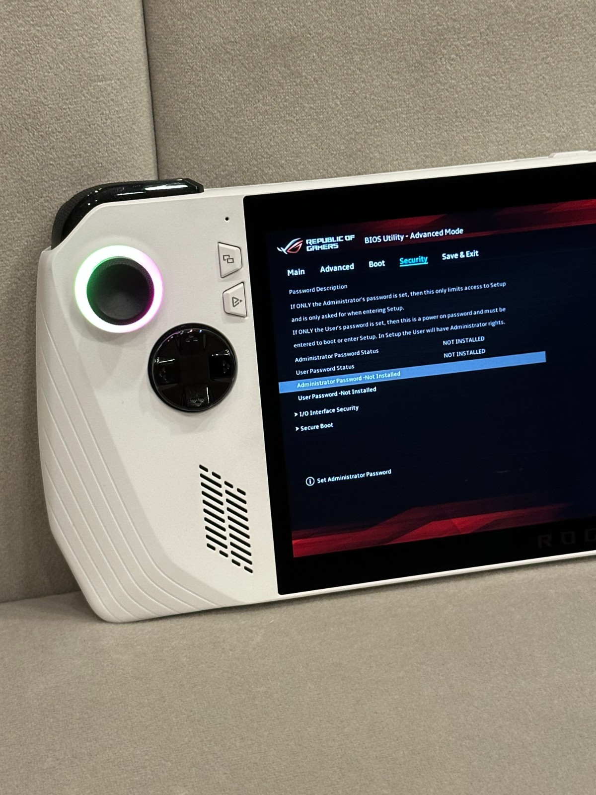 Asus ROG Ally 7″ AMD Ryzen Z1 Extreme 16GB RAM 512GB White RC71L – READ