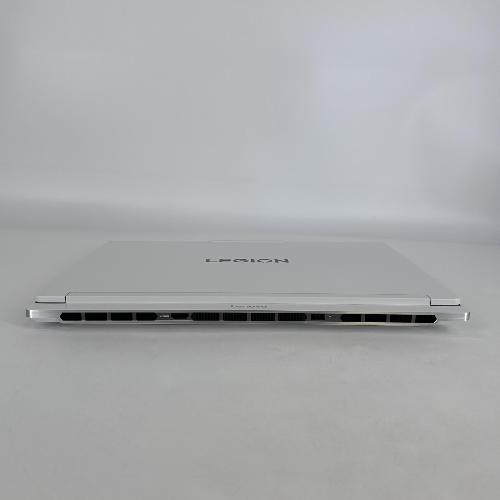 Lenovo Legion 7i Gen 10 16 240Hz QHD+ 2.7GHz Ultra 9 275HX 32GB 1TB SSD RTX 5070