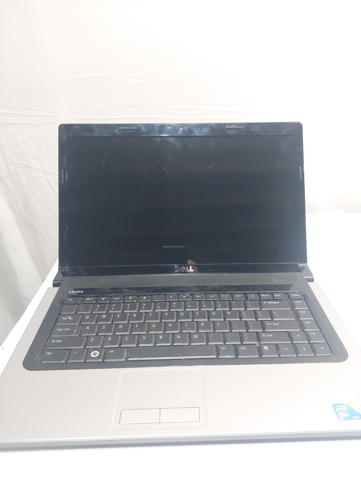 DELL STUDIO 1555 PP39L – FOR PARTS – INTEL CORE 2 DUO 15″ Untested No Cord