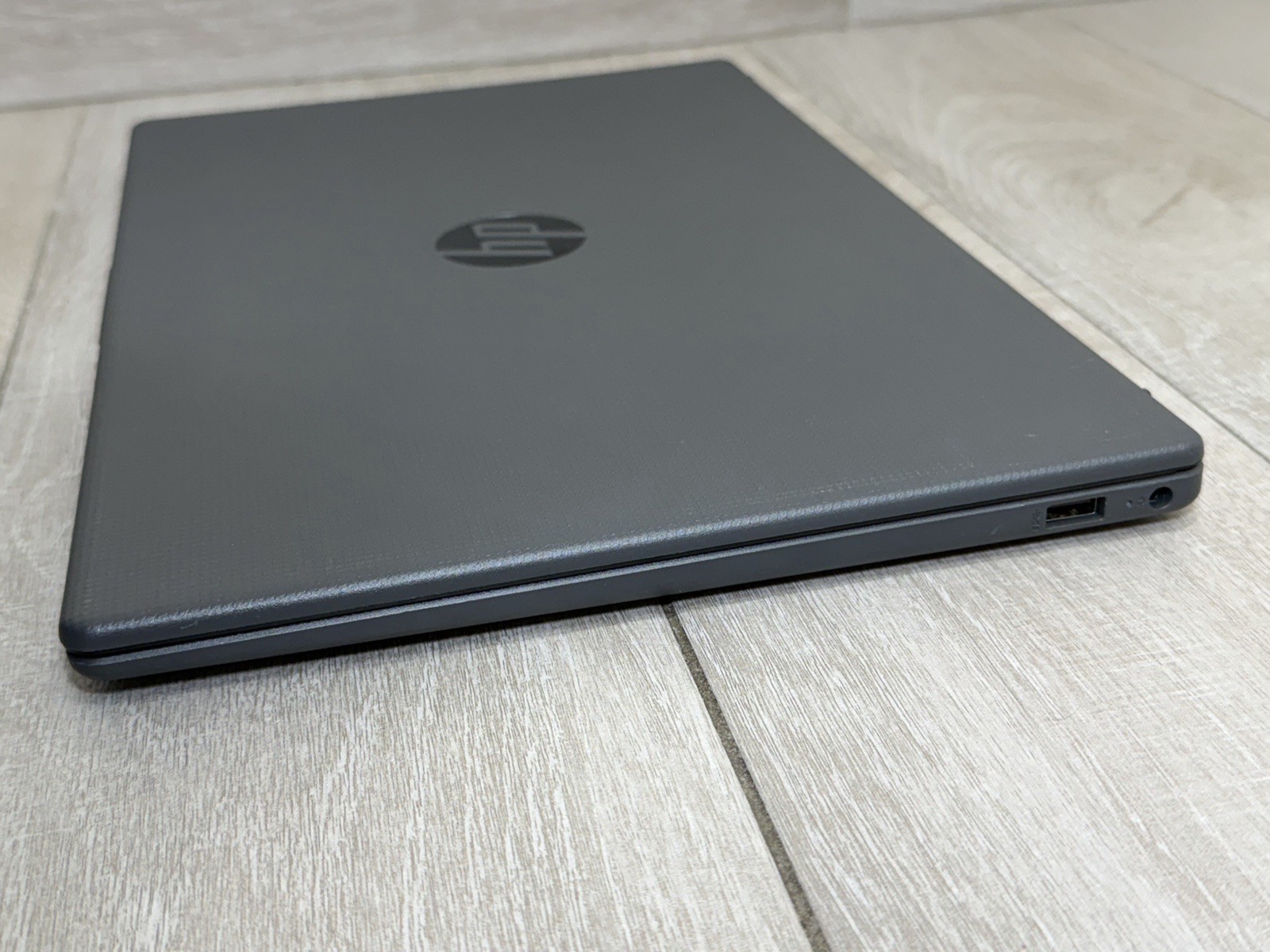 HP 255 G10 Laptop 15.6” Ryzen 7 7730U 1TB NVMe SSD 8GB RAM Win-11Pro Excellent