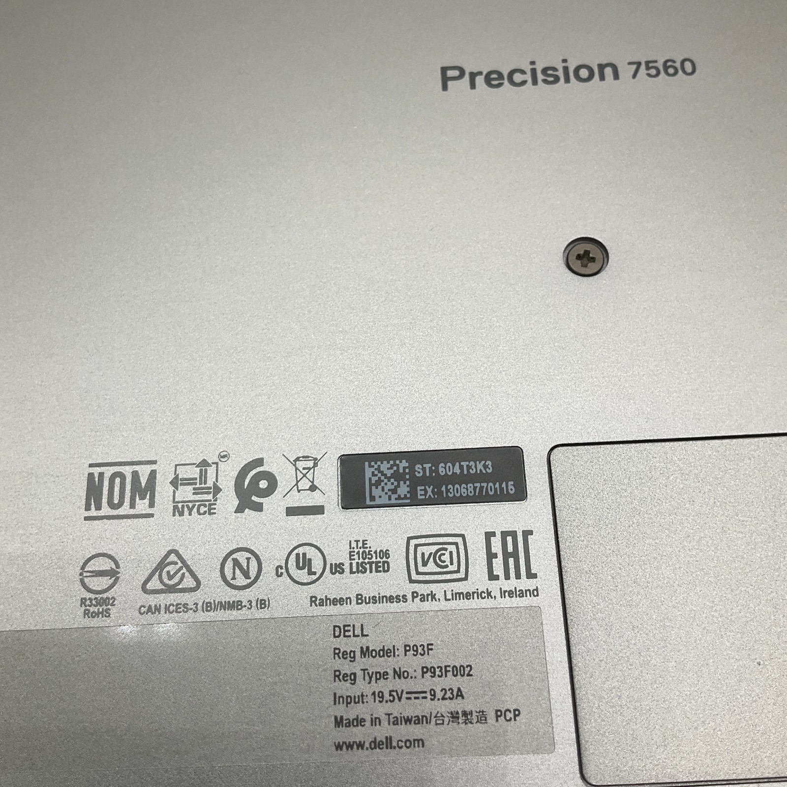 Dell Precision 7560 Laptop 11th Gen Intel Core i7-11850H @ 2.50GHz 64GB 1 TB