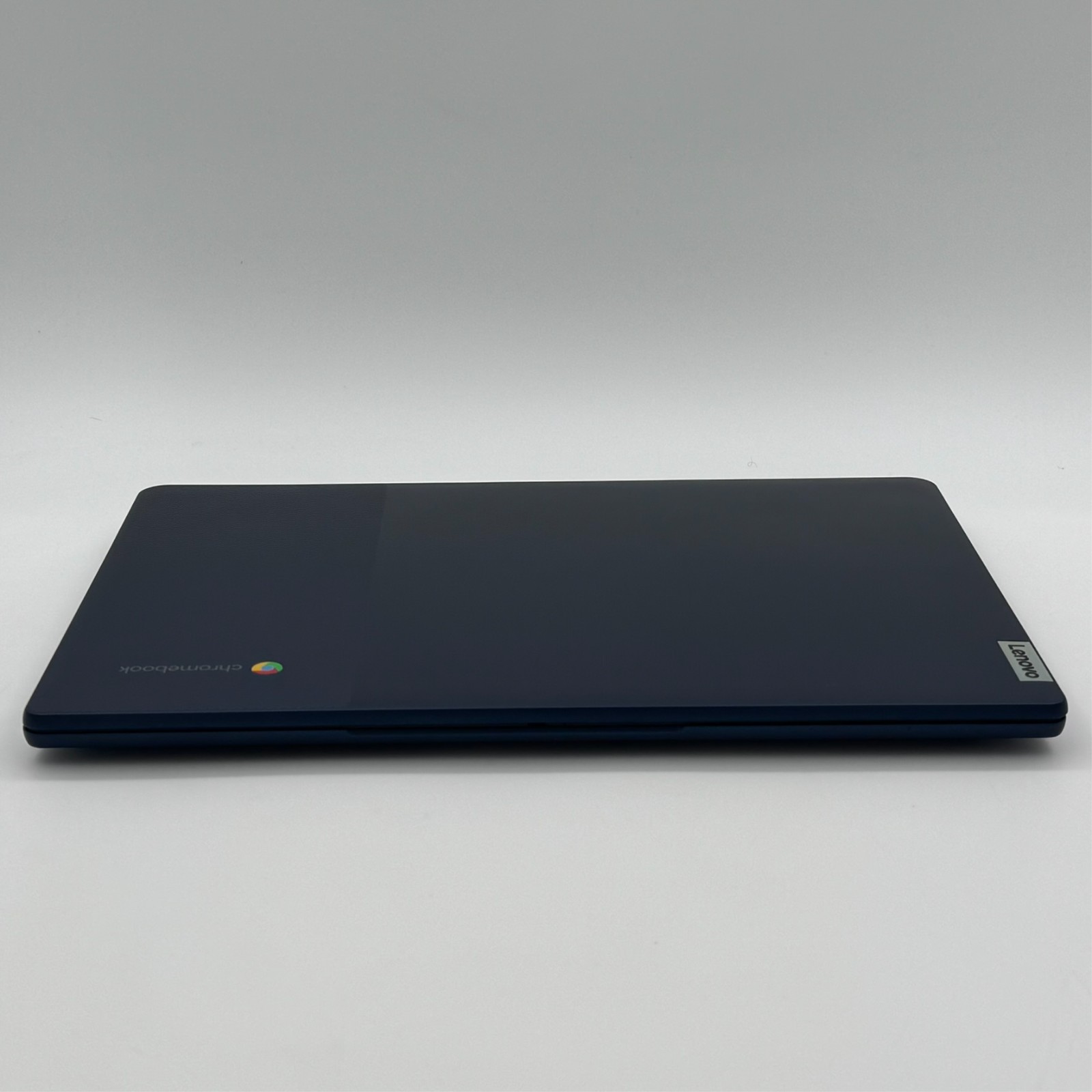 Lenovo IdeaPad Slim 3 Chromebook 14″ FHD MediaTek 8-Core 4GB 64GB Abyss Blue
