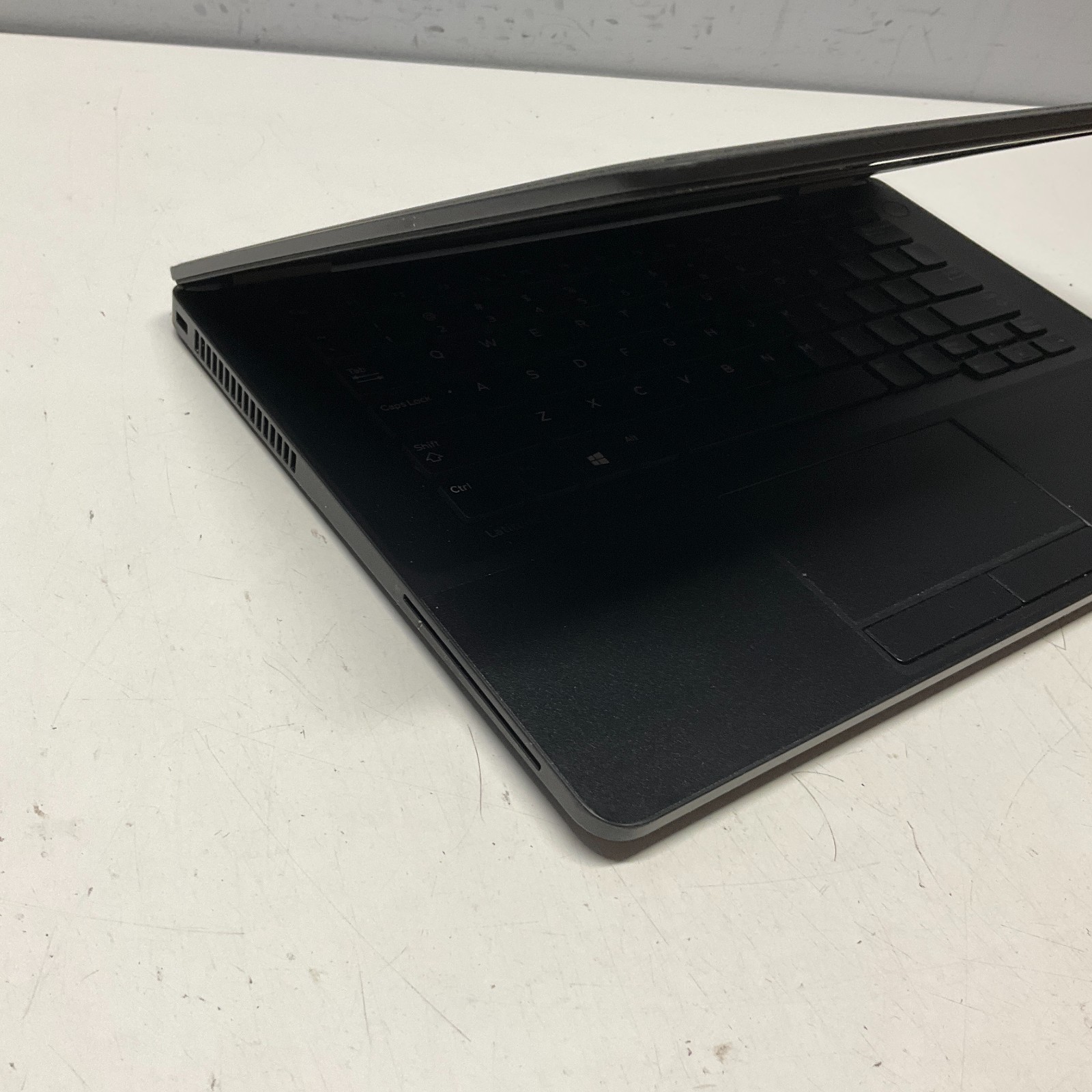 Dell Latitude E7270 Core i5-6300U 2.4Ghz 8GB Ram 256GB SSD Windows 10 Pro