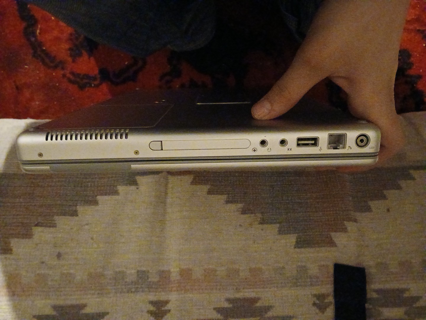 Apple Power Book G4 Titanium A1106 2005 For Parts Or Repair SEND OFFERS