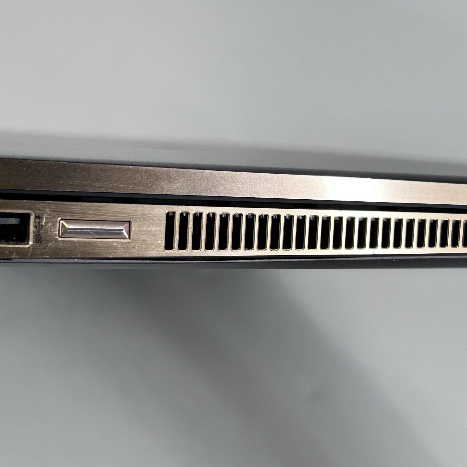 HP Spectre 15 x360 4K TOUCH i7-8705G 16GB 1TB AMD Radeon RX Vega M GL FRAME GAP