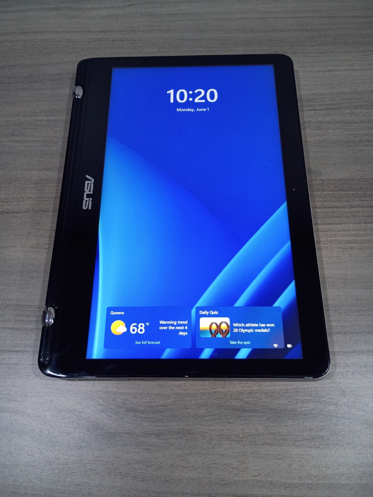 ASUS Q304UA 13.3″ Transformer Flip Core i5 256GB SSD Full HD Backlit Keys Win11
