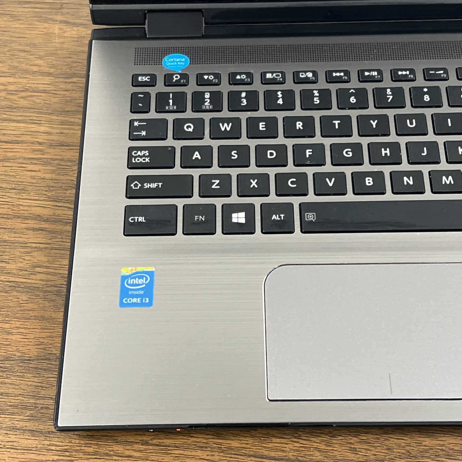 Toshiba Satellite E45W-C4200X 14in. 500GB, 6GB RAM Intel Core i3 5th Gen. 2.1GHz