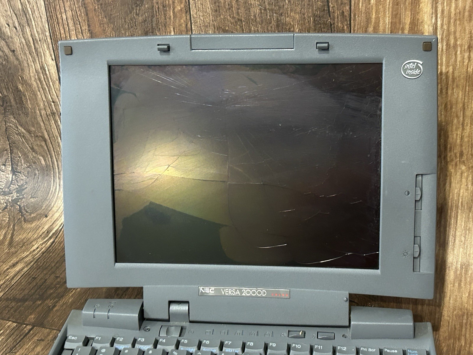 NEC Versa 2000D Laptop For Parts As Is PC-6010-41301W Not Tested