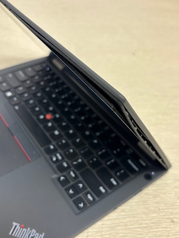 Lenovo ThinkPad X13 Yoga Gen2 Touch i5-1145G7 16GB 256GB SSD W11P ~screen issue
