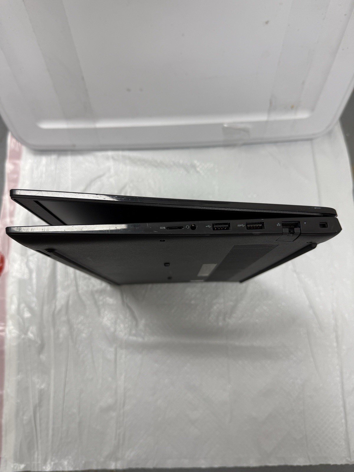 Dell Latitude 3520 15.6” i3-1005G1 8GB 256GB SSD Windows 11 Pro NO CHARGER