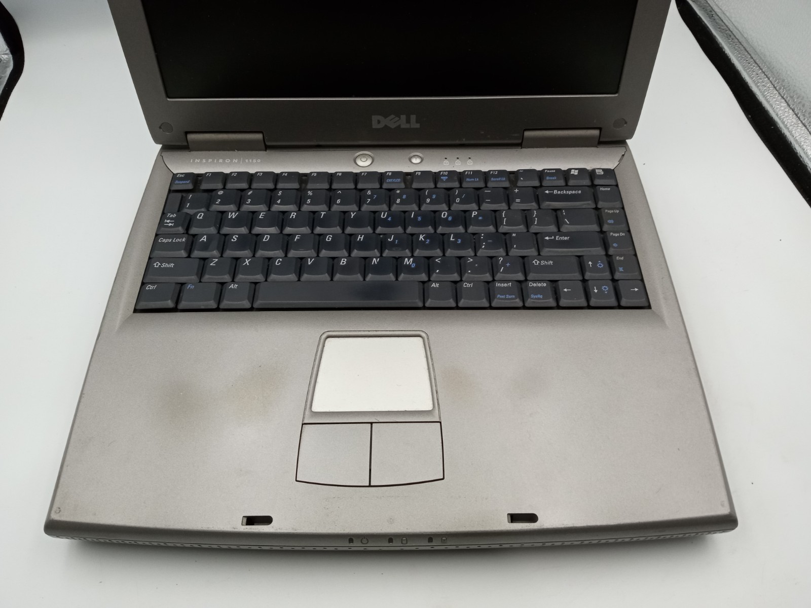 Dell Inspiron 1150 14″ Laptop Intel Celeron 2.6GHz – BOOTS – BAD KEYBOARD -RR
