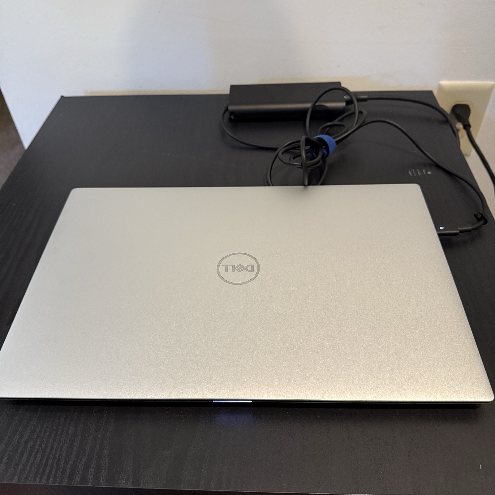 Dell XPS 15 9350 1 TB SSD, 32 GB DDR5, Intel i7-13620H Windows 11 Pro Laptop