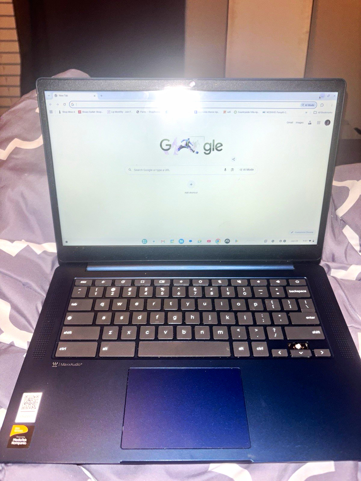 Lenovo IP Slim 3 Chrome 14M868 14in Chromebook 4GB 64GB eMMC Blue