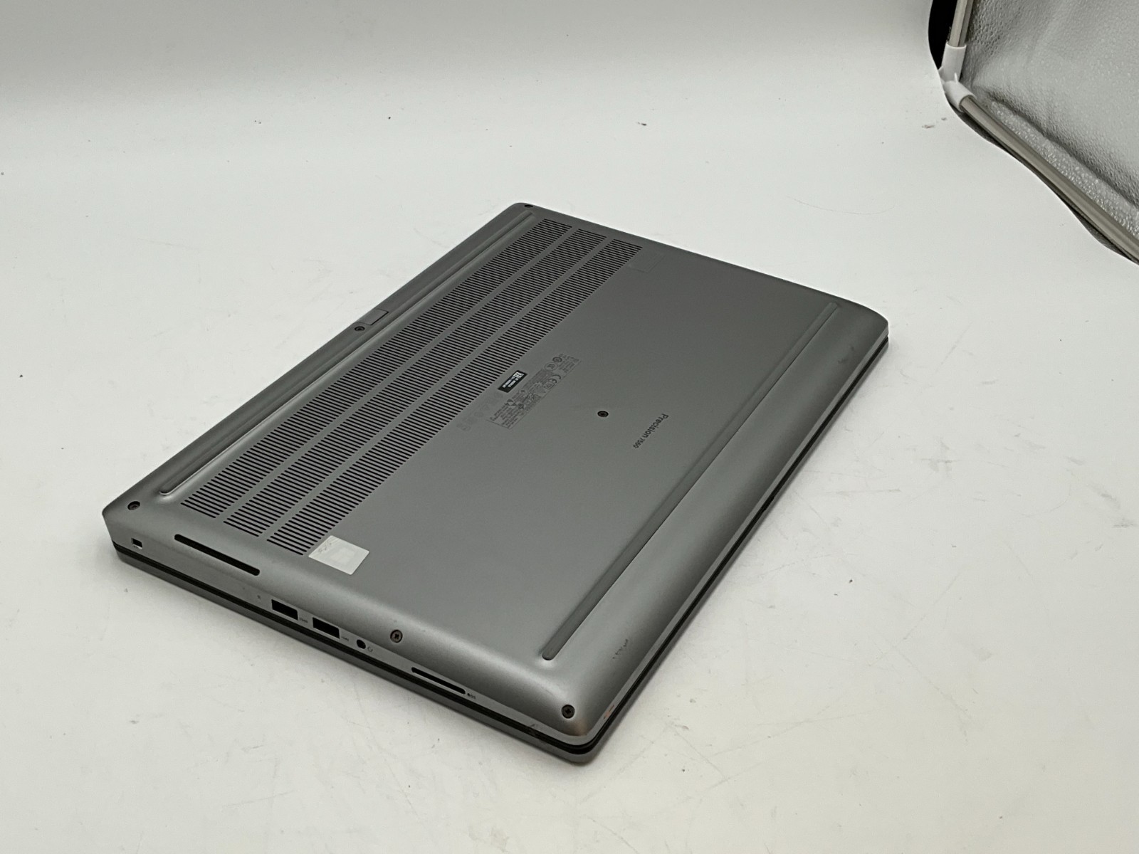 DELL Precision 7560 i7-11850H 2.50g 32GB 1TB T1200 15.6″ WIN11 *READ* 6G3D2J3