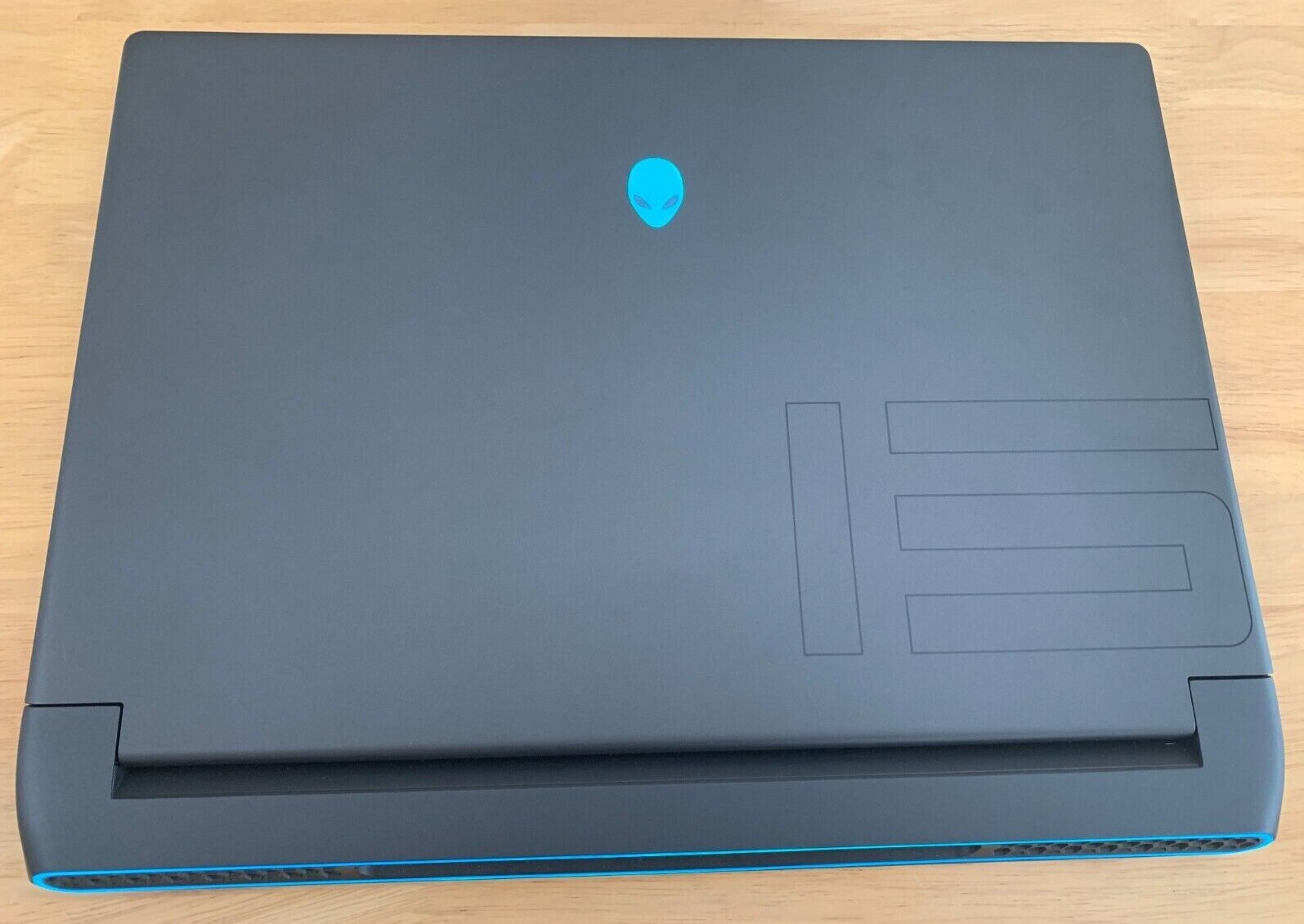 Dell Alienware m15 R5 Gaming laptop, Ryzen 7 5800H, RTX 3060,16GB DDR4,500GB SSD