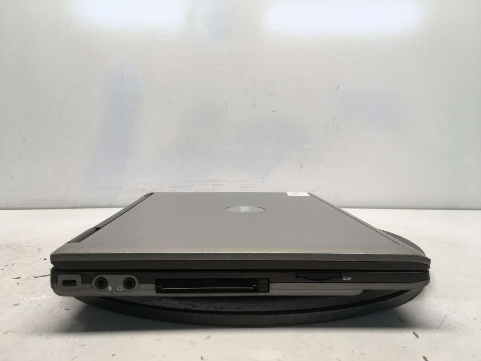 Dell Latitude D420 Intel Core Duo 06EC 1.2GHz 2560 MB NO HDD No Batt