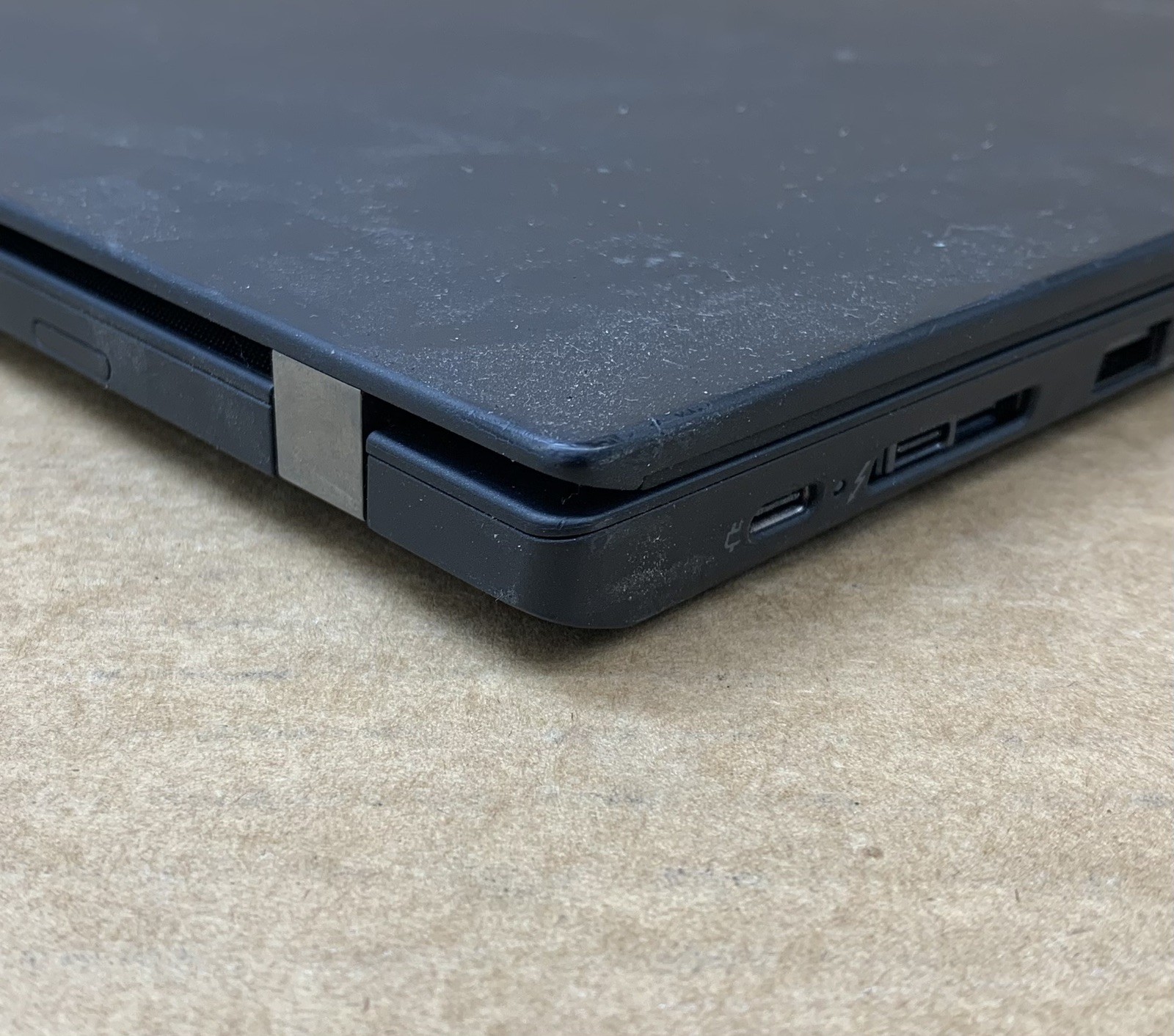 Lenovo ThinkPad T490s Intel Core i5-8265U@1.60GHz 8GB DDR4 RAM 240GB SSD WIN 11P