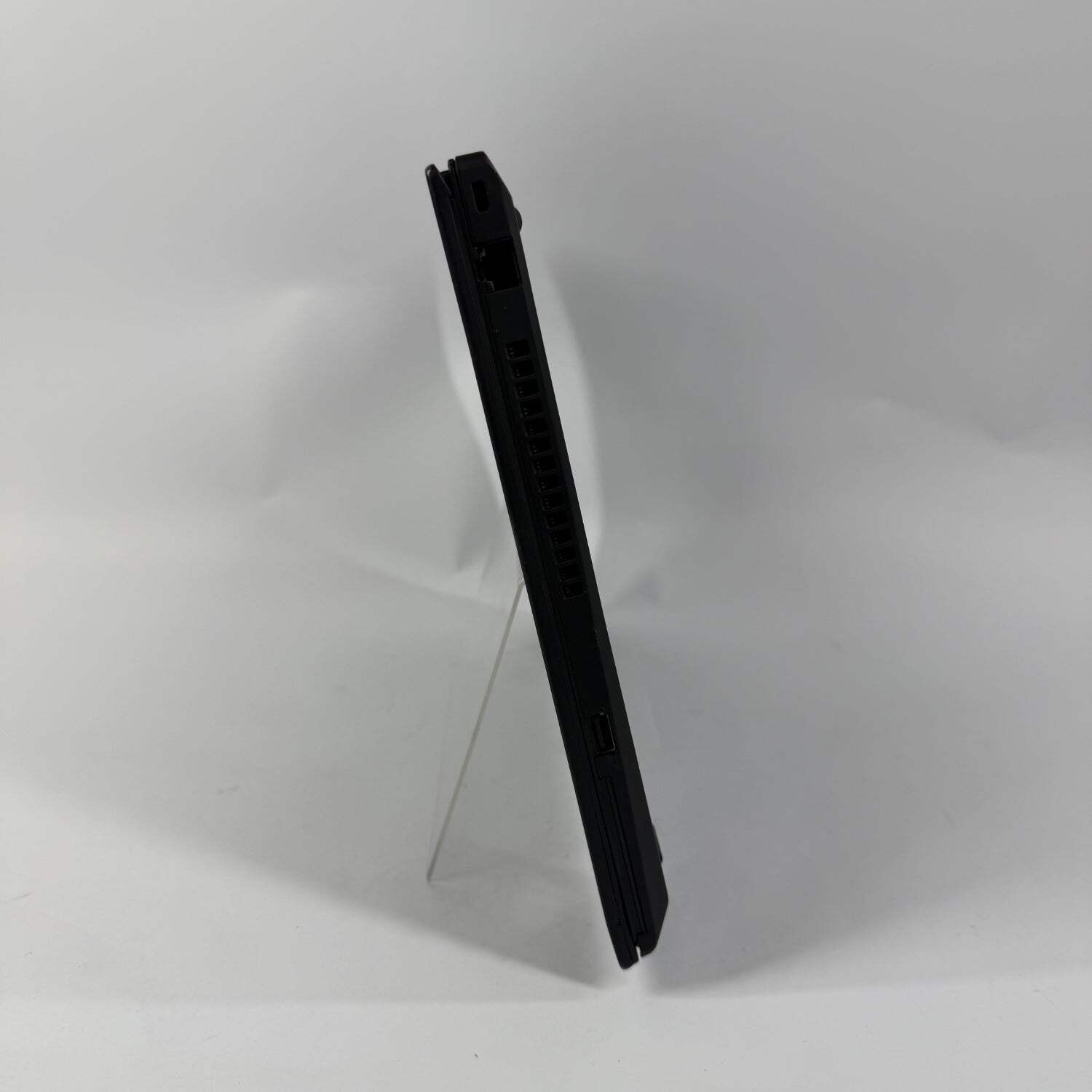 Broken Lenovo ThinkPad T590 P53S 11″ i5-8365U 1.6GHz 8GB RAM 64GB SSD Quadro P52