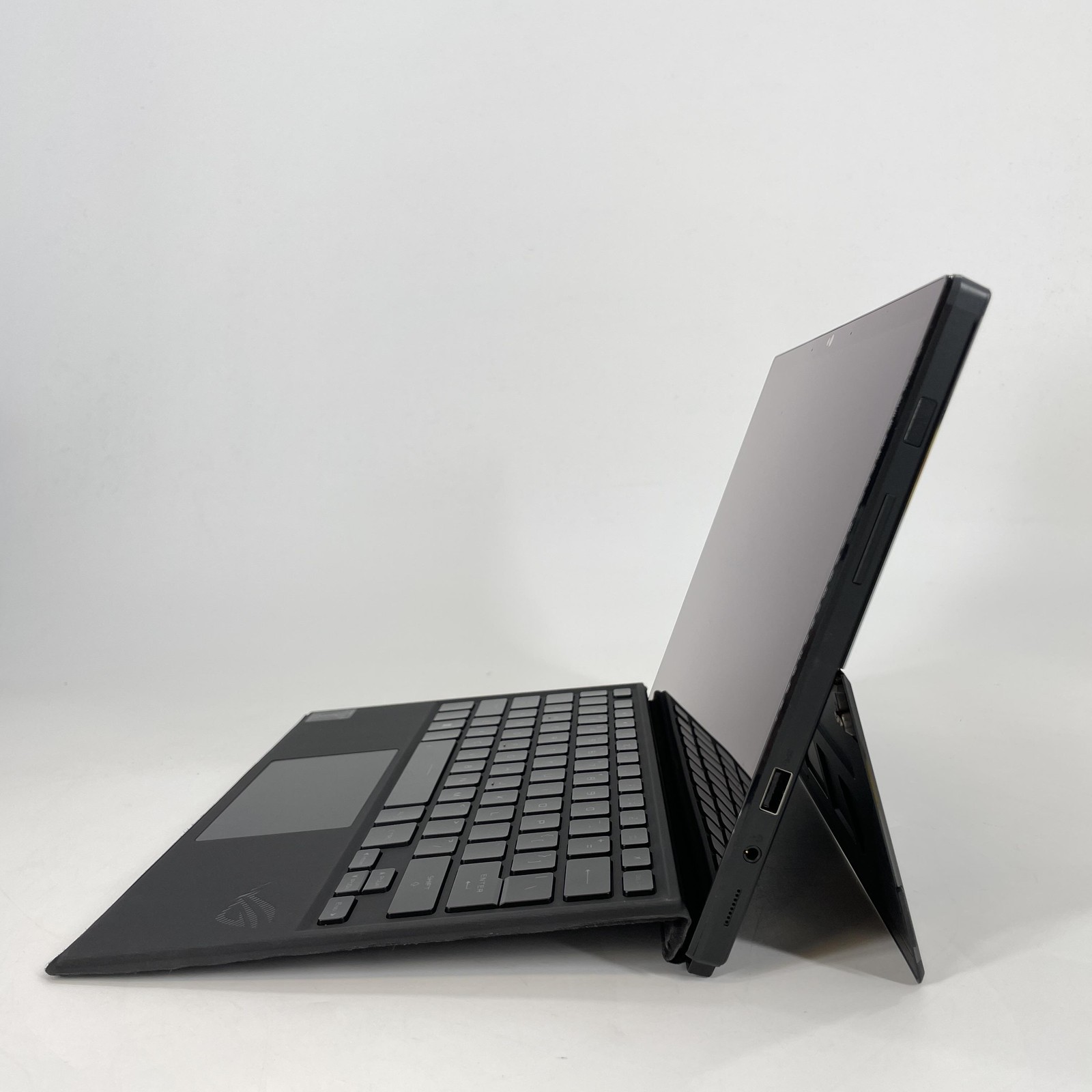 Asus ROG Flow Z13 GZ301 QHD+ TOUCH 2.6GHz i9-13900H 16GB 2TB SSD NVIDIA RTX 4050