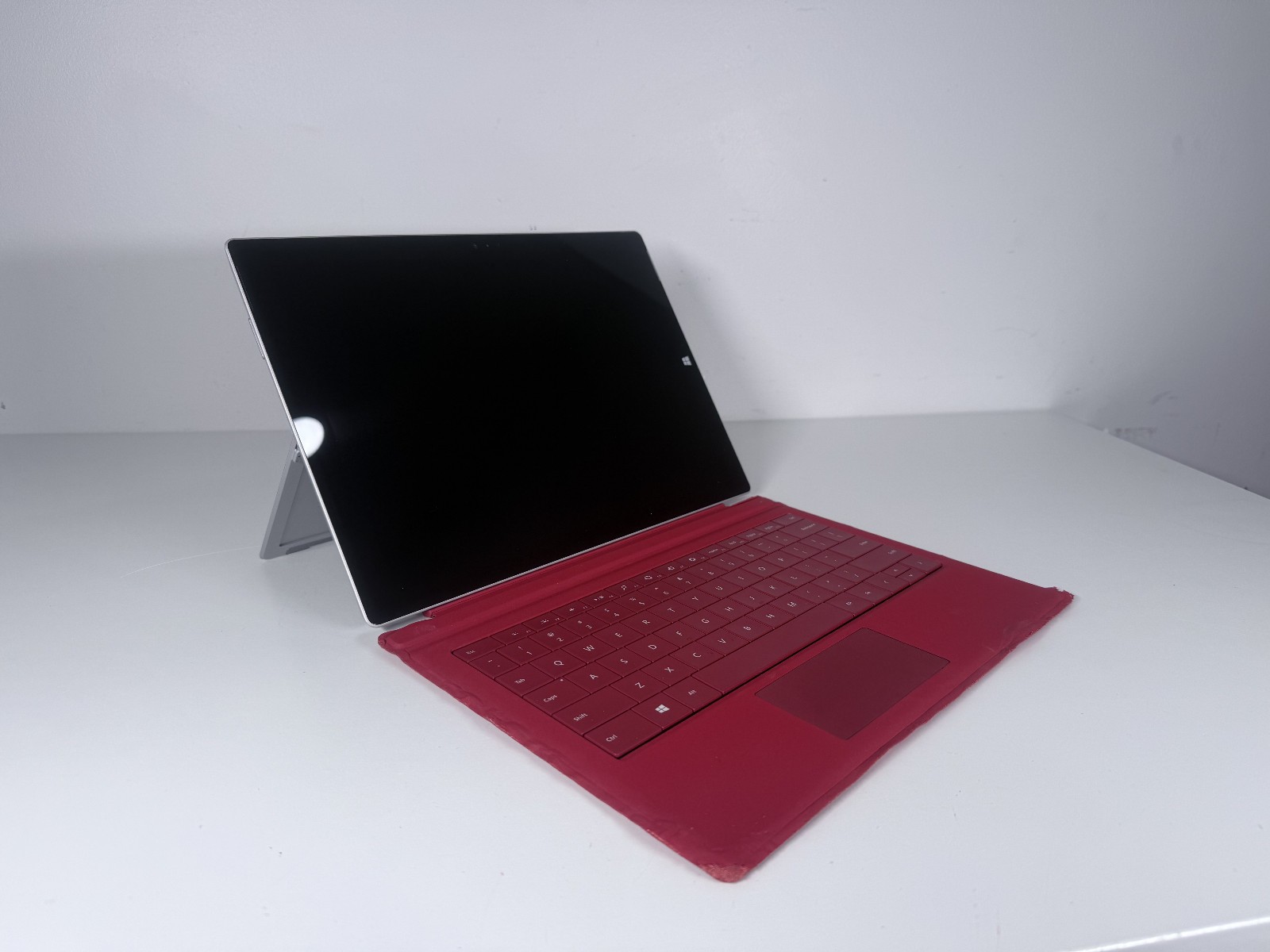 Microsoft Surface Pro 3 i7-4650U CPU @ 1.70GHz 8 GB RAM 512 GB Win 10 Pro