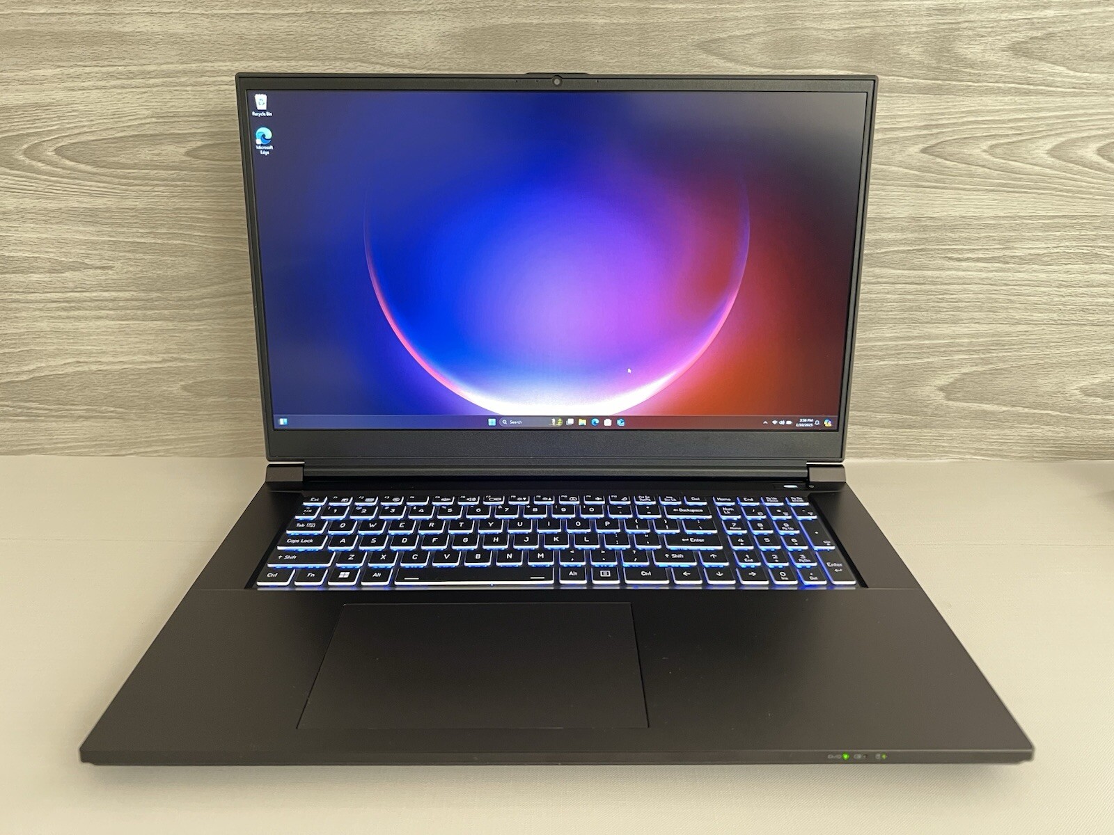 iBuyPower NP70RNJS 17.3 in i9-13900H 16GB 512GB RTX 3050 FHD Sager Chimera (96)