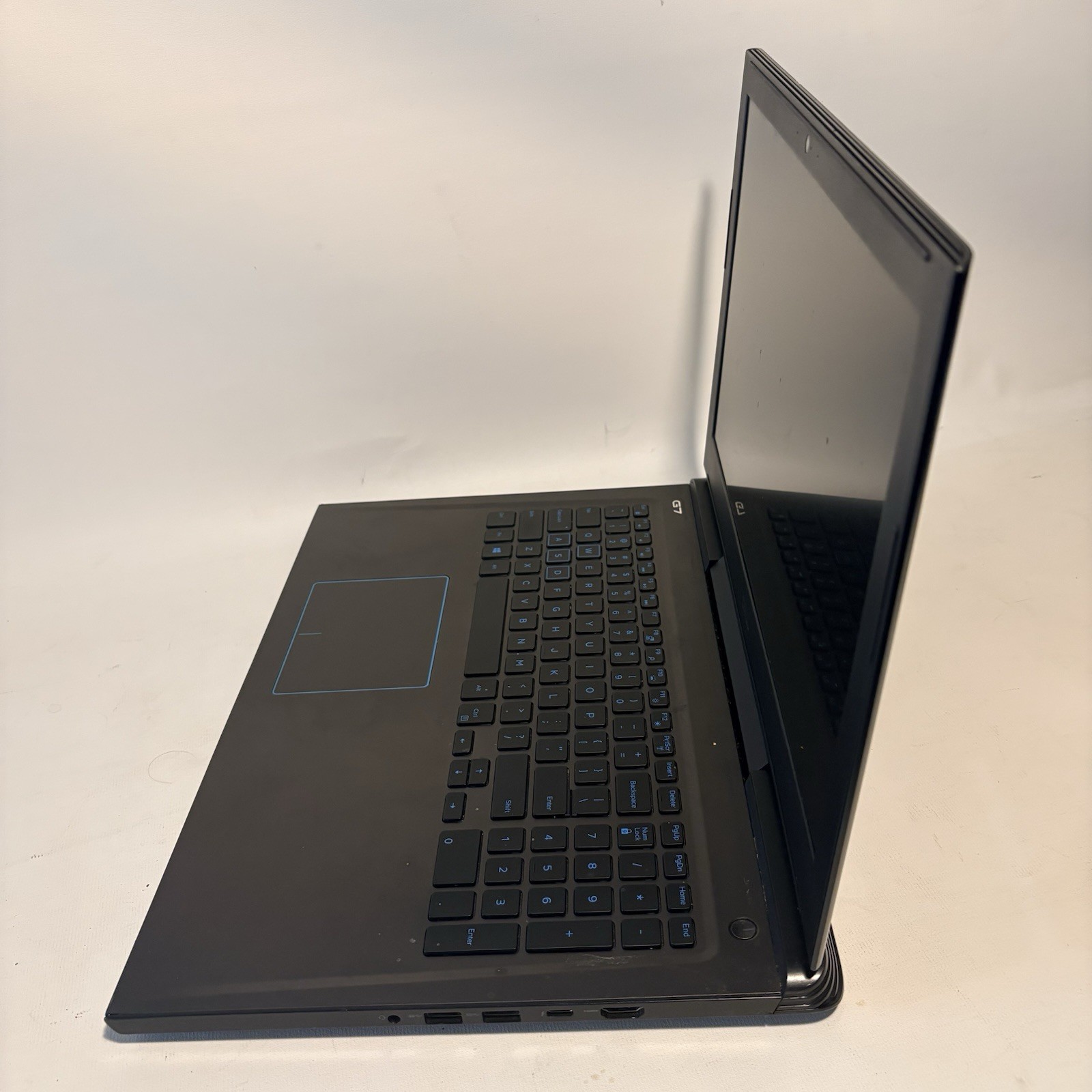 Dell G7 7588 Laptop i9-8950HK 32GB 256GB nvme 1TB 1060 6GB 15.6 IPS FHD WIN 11